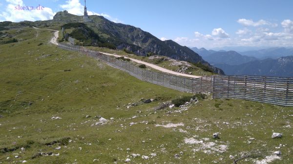 2020_Wanderweg-Dobratsch-mit-Gipfel
Dobratsch mit Gipfel (ganz klein in Bildmitte). Blick westlich/nordwestlich (rechts Richtung Hohe Tauern)
Schlüsselwörter: Austria;2020