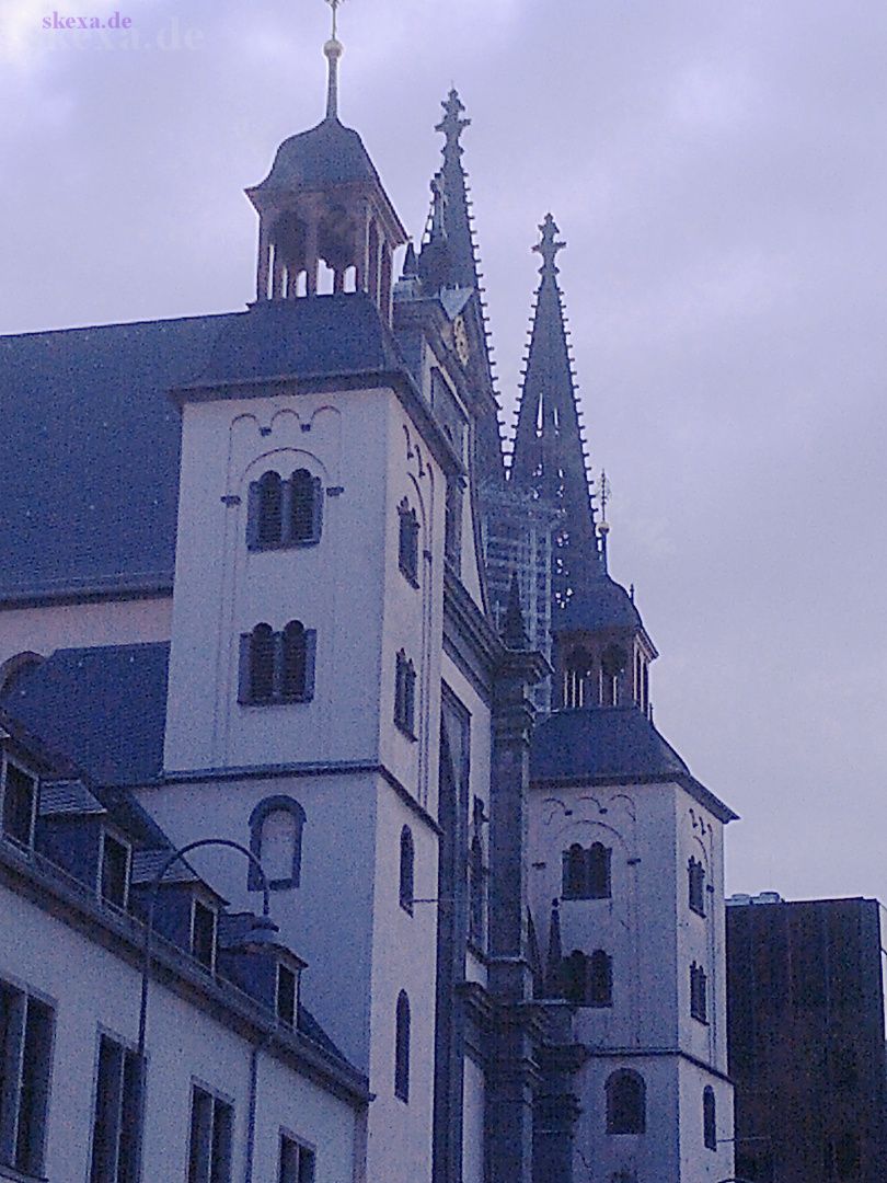 Kölner Dom - Turmspitzen hinter St. Mariä Himmelfahrt
2013
